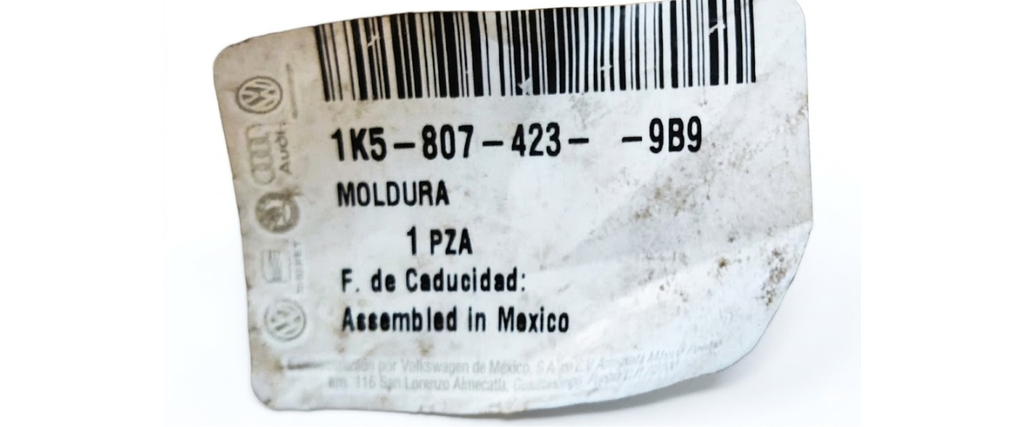 MOLDURA FASCIA (DEFENSA) VOLKSWAGEN JETTA A5/ JETTA GLI 2005 A 2010 SEDAN 4 PTAS TEXT TRAS ORIGINAL COD. 1K5-807-423-9B9