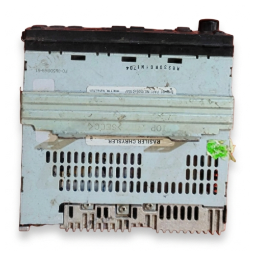 ESTEREO DODGE ATTITUDE 2007 AL 2012 C/BOTON ENCENDIDO/RADIO AM/FM P/CD/MP3 C/ DESMONTADO ORIGINAL COD. 05164472AA