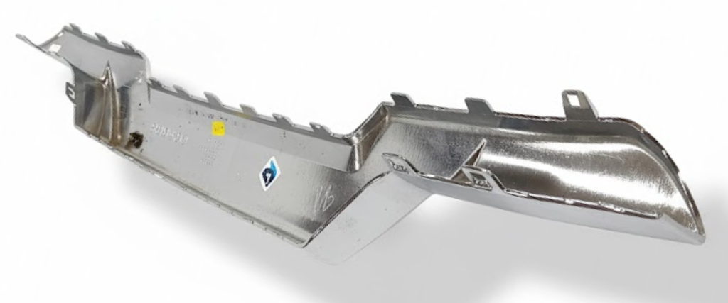 MOLDURA FASCIA (DEFENSA) CHEVROLET SILVERADO 1500 2017 AL 2018 CENT DEL COD. 23243083