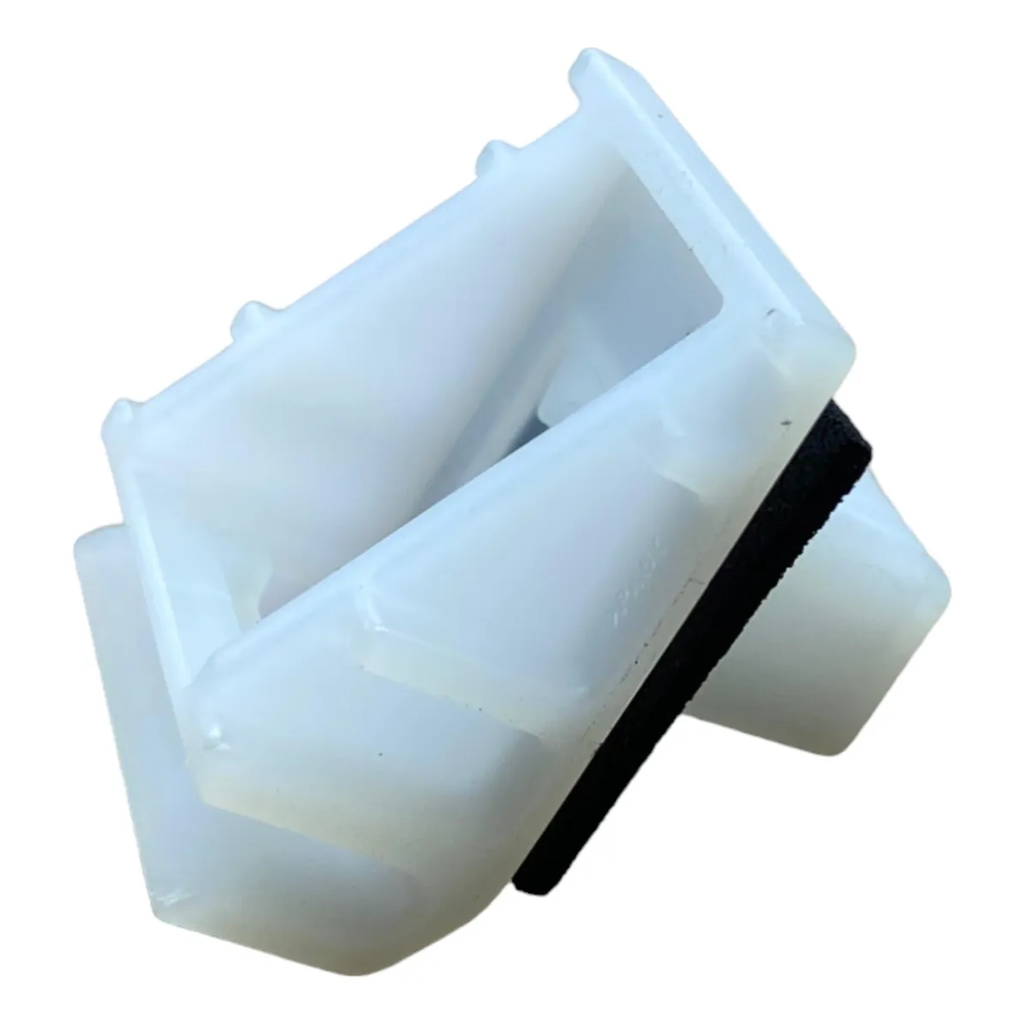 GUIA (FASCIA) NISSAN URVAN 2007 AL 2012 SOPORTE INF TRAS IZQ ORIGINAL COD. 850221VW000