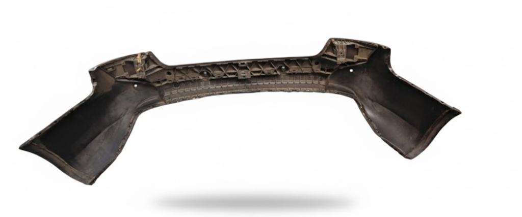 FASCIA (DEFENSA) AUDI A4 2009 AL 2012 C/HOYO P/SENSOR TRAS DESMONTADO ORIGINAL