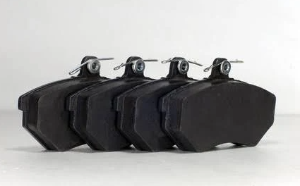 BALATAS VOLKSWAGEN ALHAMBRA DE 2006 AL 2010 / TIGUAN DE 2003 AL 2010 / SHARAN DE 2005 AL 2010 / PASSAT DE 2004 AL 2011 / Q3 DE 2006 AL 2011 TRW COD. GDB1762 (161080)