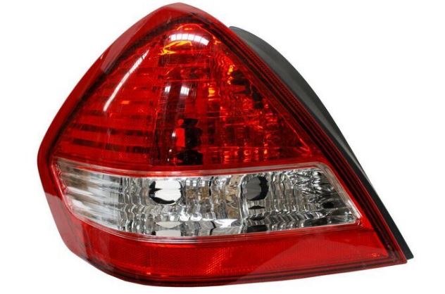 CALAVERA NISSAN TIIDA 2006 AL 2017 4 PTAS IZQ TYC