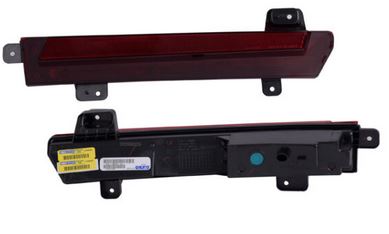 CUARTO CADILLAC ESCALADE DE 2015 AL 2020 REFLEJANTE TRAS DER TYC *A