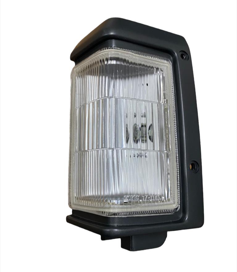 [NIPUD87CUETYGRL] CUARTO ESQUINA (PUNTA) NISSAN PU D21 87-89 BCO F/GRIS IZQ TYC (128876)  *R