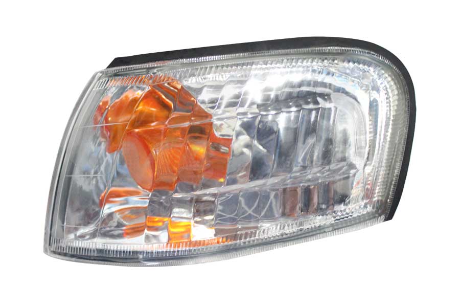 CUARTO ESQUINA (PUNTA) NISSAN SENTRA 00 CRISTAL IZQ TYC (2938) TW