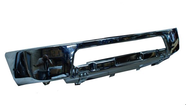 [DDNFR05S] DEFENSA NISSAN FRONTIER 05-14 CROM S/FARO AUX DEL