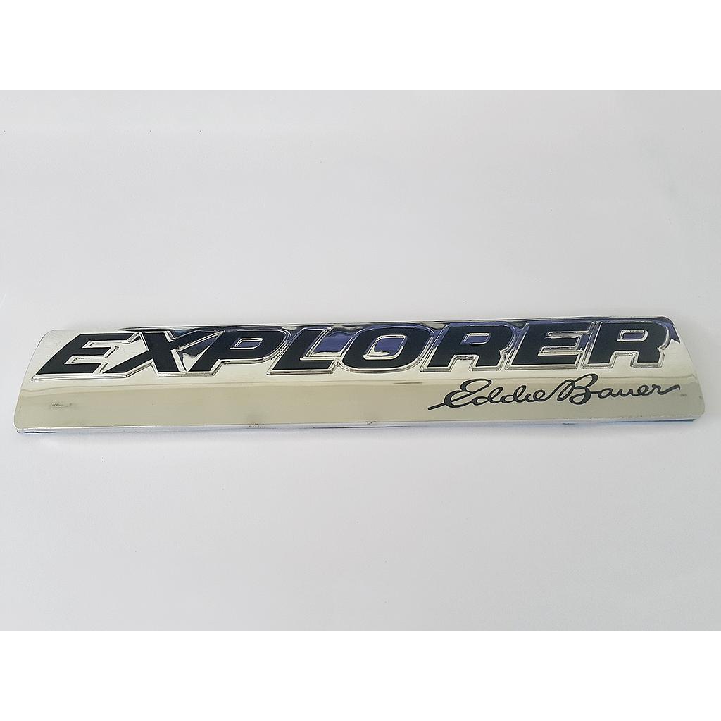 INSIGNIA ORIGINAL FORD EXPLORER EDDIE BOWER DE 2006 AL 2007 TRAS ( F-092)