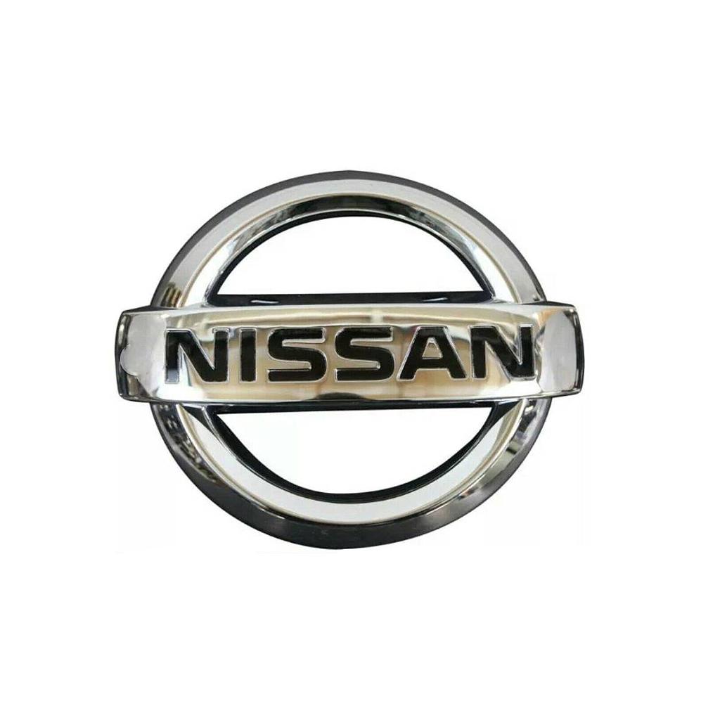 INSIGNIA PARRILLA NISSAN PU D22 2008 AL 2015 10.5 X 12.5 CM ADHERIBLE (17EMN)