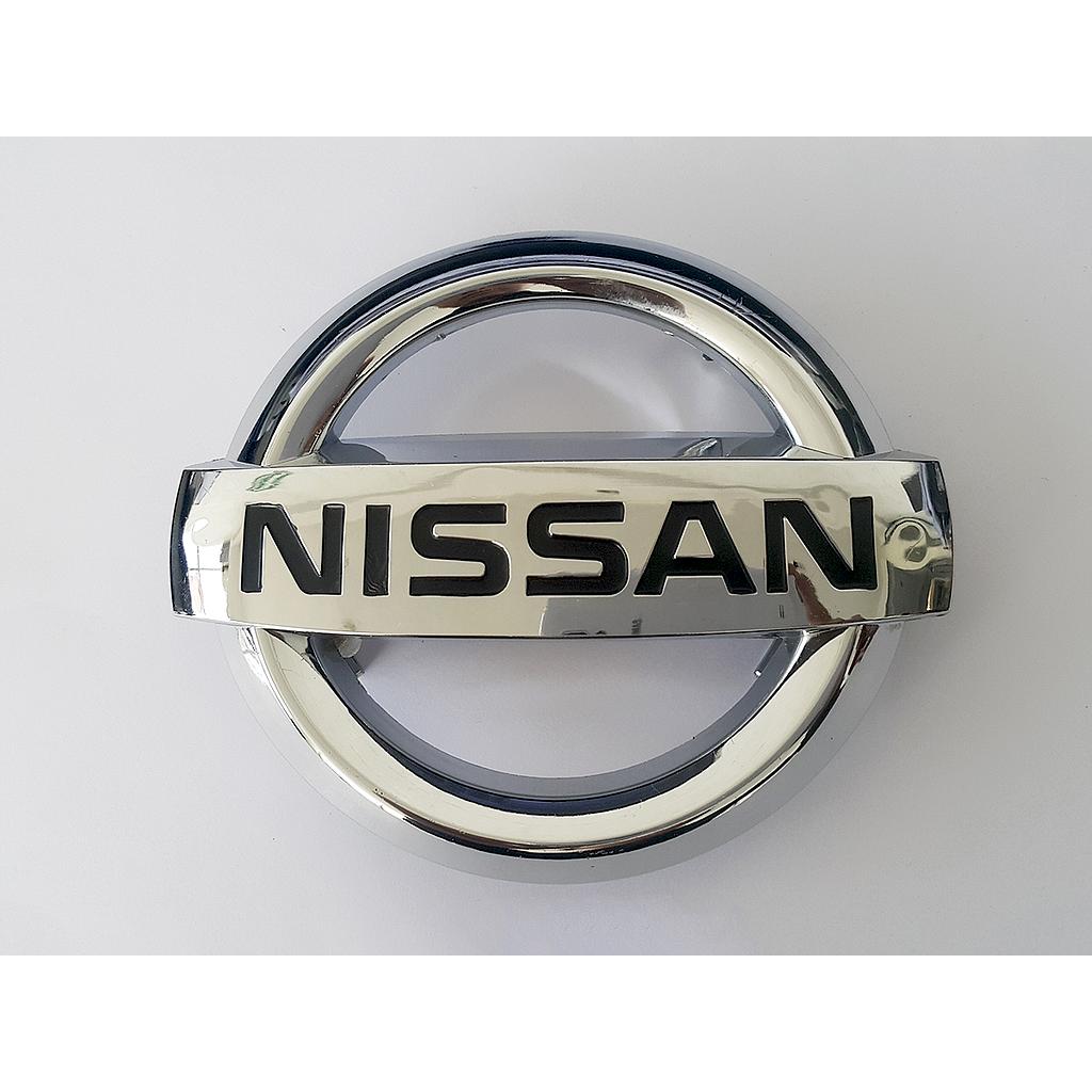 INSIGNIA ORIGINAL PARRILLA NISSAN SENTRA DE 2007 AL 2012 CROM (18EMN)