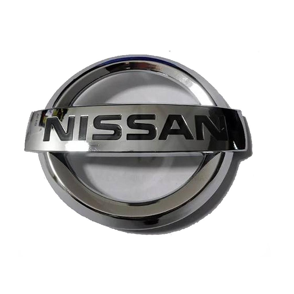 INSIGNIA ORIGINAL PARRILLA NISSAN TIIDA DE 2010 AL 2014 10X12 CM (23EMN)