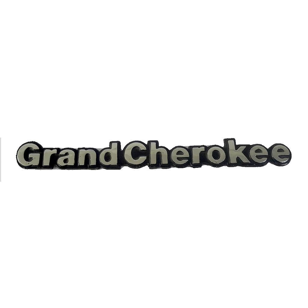 INSIGNIA ORIGINAL CHRYSLER GRAND CHEROKEE LETRAS LAT ( CH-035)
