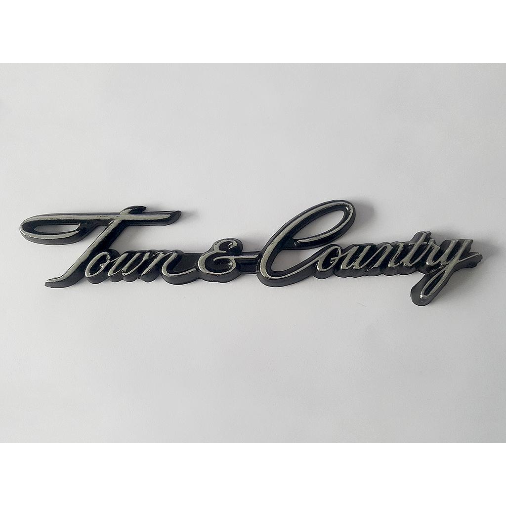 INSIGNIA ORIGINAL CHRYSLER TOWN & COUNTRY LETRAS TRAS ( CH-061)