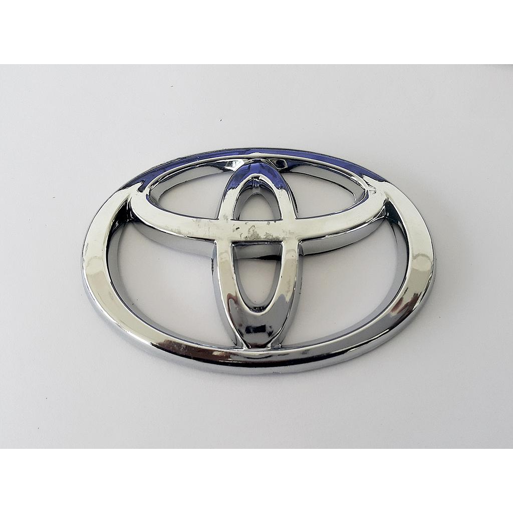 INSIGNIA ORIGINAL PARRILLA TOYOTA RAV4 10 CM ( TO-023)