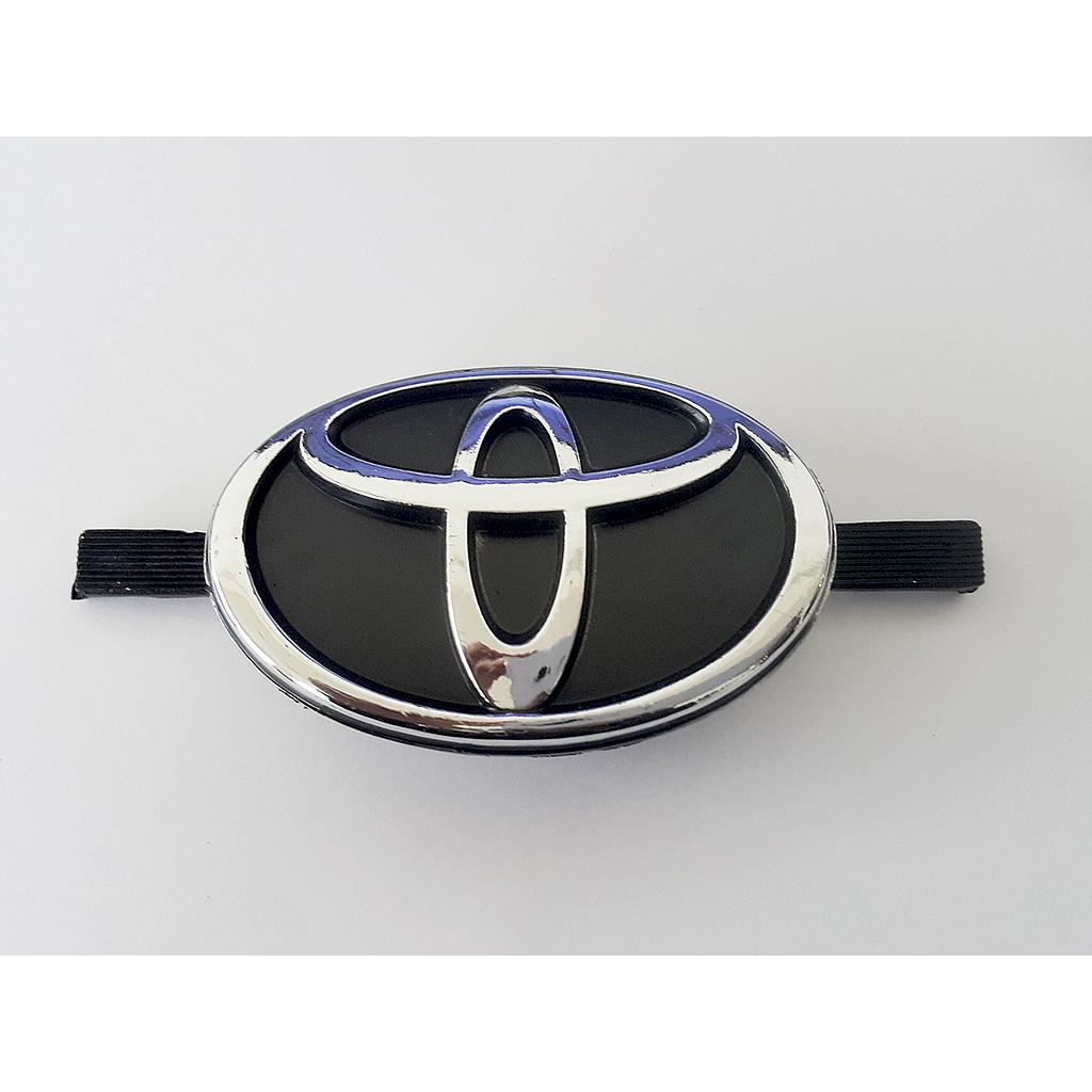 INSIGNIA ORIGINAL TOYOTA DE 1988 AL 1991 NEG PARRILLA ( TO-007)