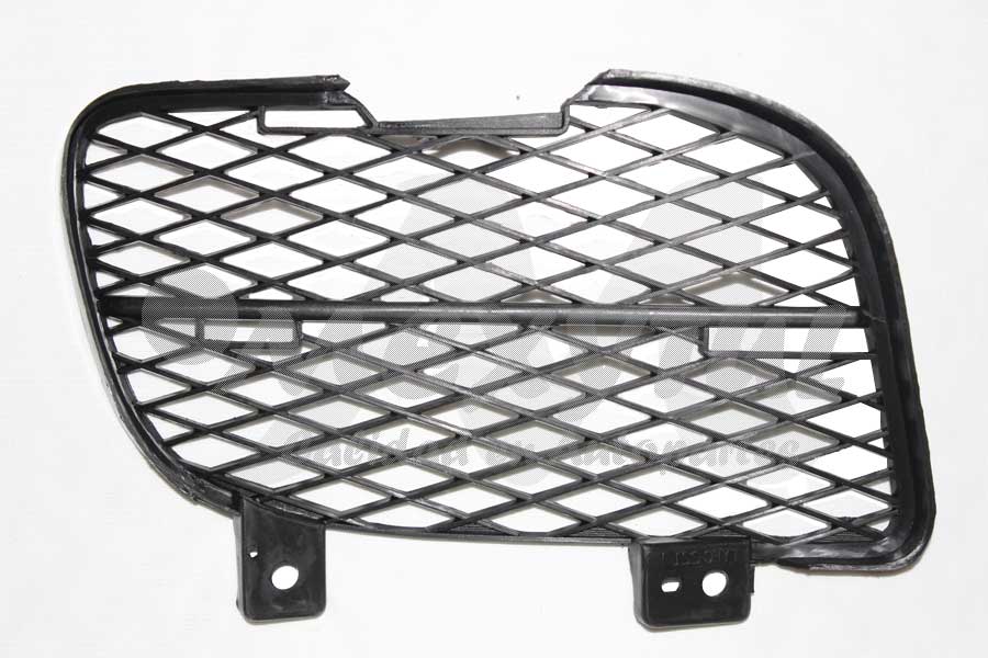 REJILLA (PARRILLA) DEFENSA TOYOTA HIACE DE 2004 AL 2007 DER (3468) EX+