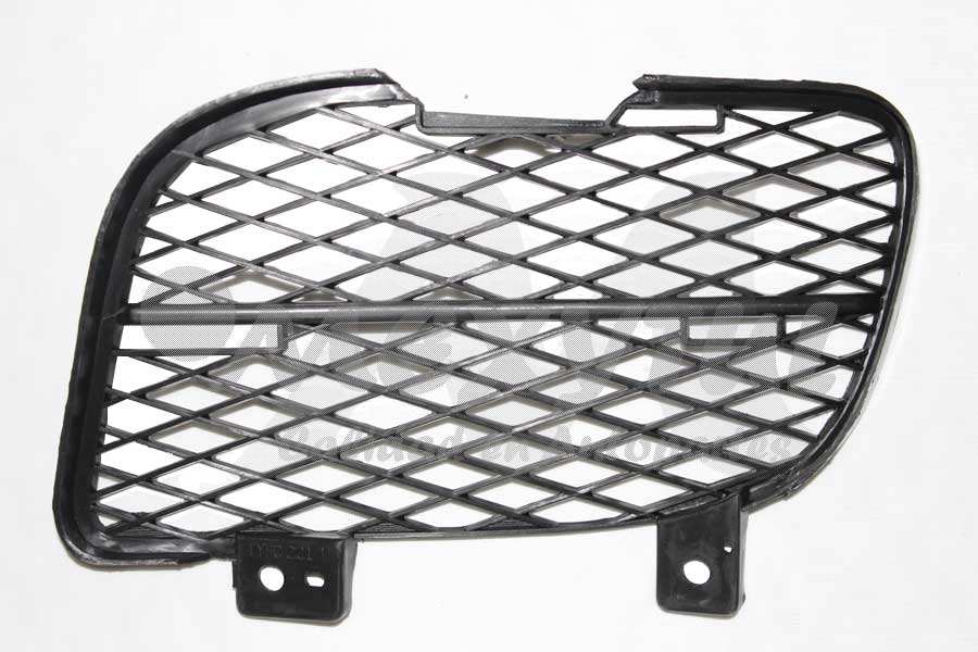 REJILLA (PARRILLA) DEFENSA TOYOTA HIACE DE 2004 AL 2007 IZQ (3467) EX+