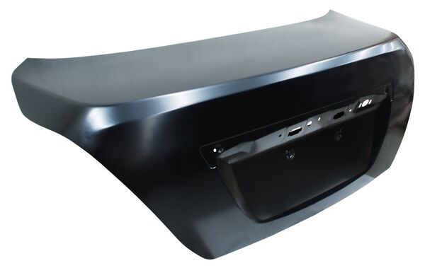 TAPA CAJUELA NISSAN TIIDA DE 2007 AL 2018 4P