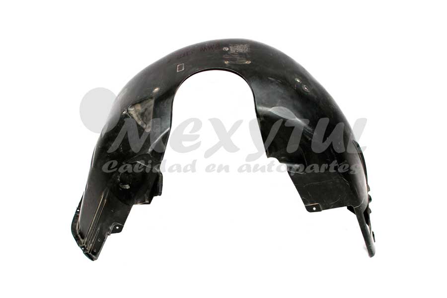 TOLVA SALPICADERA BMW SERIE 7 DE 2002 AL 2005 IZQ (12021) EX+