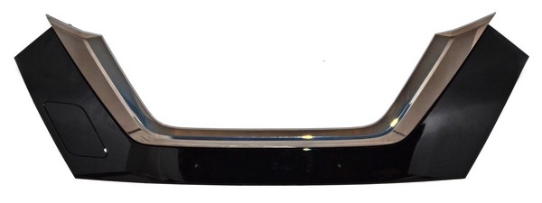 MOLDURA PARRILLA NISSAN VERSA 20-22 CROM HUMO/NEG  TW