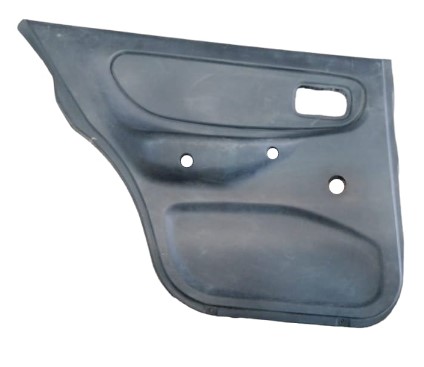 TAPA PUERTA NISSAN TSURU III  DE 2000 AL 2017  TRASERA IZQ DESMONTADO
