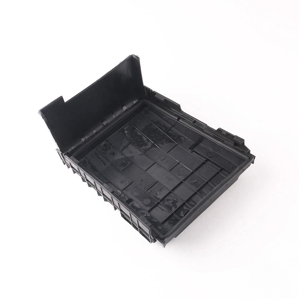 [1K0937132F] TAPA CAJA FUSIBLES VOLKSWAGEN GOLF 2004 AL 2008 ORIGINAL