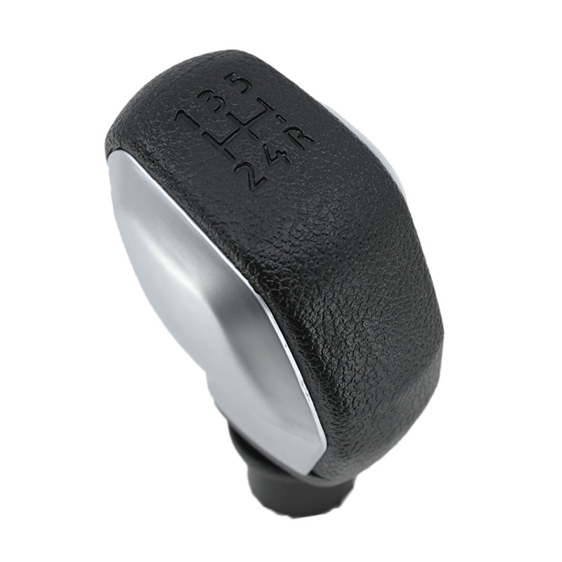[109148MAN] PERILLA (POMO) PALANCA VELOCIDADES PEUGEOT 2008 16-23/ PEUGEOT 206 01-10/ PEUGEOT 207 07-13/ PEUGEOT 301 13-18/ PEUGEOT 307 02-08/ PEUGEOT 308 08-19/ PEUGEOT 508 11-20/ PEUGEOT PARTNER 08-25/ PEUGEOT RIFTER 19-25/ PALANCA NEGRO/PLATA 5 PIEL SINTETICA CHN 96738471VV