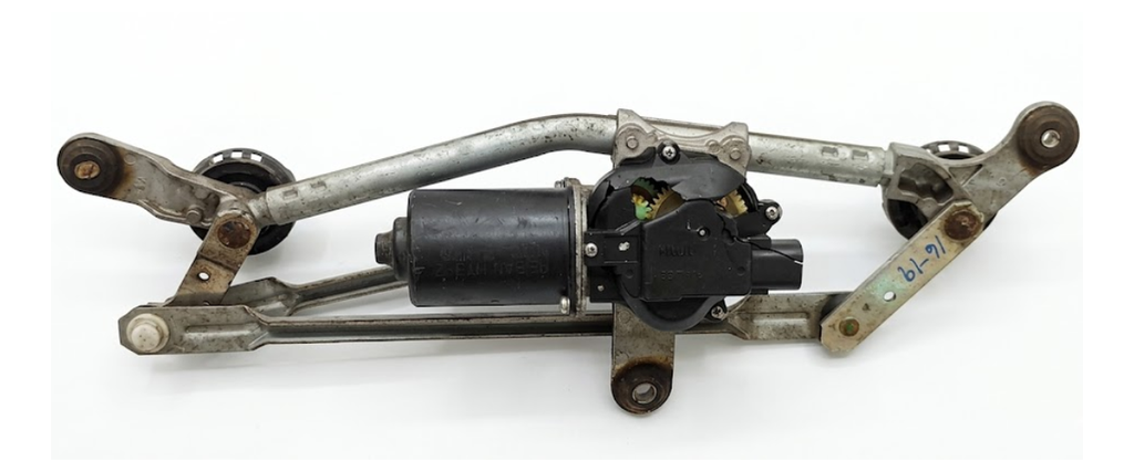 MOTOR LIMPIAPARABRISAS NISSAN VERSA 2016 AL 2019 DESMONTADO ORIGINAL