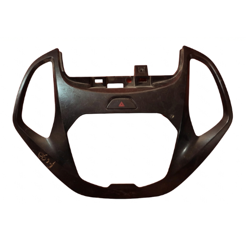 [MRFO-FI15-USORCIPAI53] MOLDURA TABLERO (RADIO) FORD FIGO 2015 AL 2021 SEDAN/HATCHBACK C/REJILLA P/AIRE INT CENT DEL DESMONTADO ORIGINAL COD. E4B5-18835-D