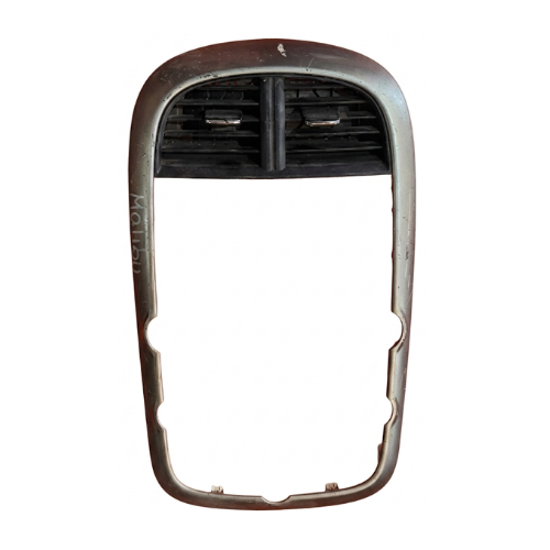 [MTCH-MA13-USORCIPAI5] MOLDURA TABLERO (RADIO) CHEVROLET MALIBU LTZ 2013 AL 2015 C/REJILLAS P/AIRE INT CENT DESMONTADO ORIGINAL COD. 23317458