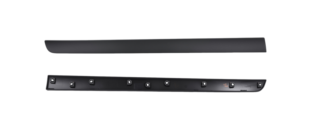 [MPSU-XL21-T32] MOLDURA PUERTA SUZUKI XL7 2021 AL 2025 TEXT DEL IZQ *R