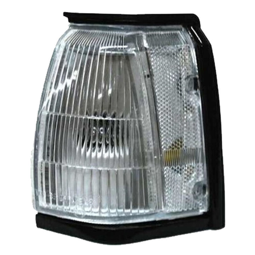 [NITSU90CUEBCNL] CUARTO ESQUINA (PUNTA) NISSAN TSURU II DE 1990 AL 1991 BCO F/NEG IZQ HGO N1