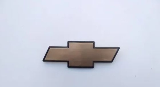 [CHBLA81INSLODO] INSIGNIA ORIGINAL PARRILLA LOGO CHEVROLET BLAZER DE 1995 AL 1997 C/PATAS 17X6CM C/FILO NEG 1 PZA ( C-013)