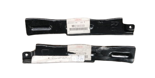 [MR230329/30] GUIA FASCIA (DEFENSA) MITSUBISHI MONTERO SPORT 2002 AL 2003 4X2, 4X4 TRAS JGO ORIGINAL