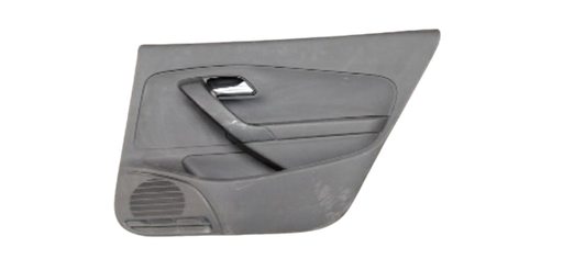 [6RF867212E 82V] TAPA PUERTA VOLKSWAGEN VENTO 2014 AL 2020 C/MANIJA INT C/BOTON ELEC TRAS DER DESMONTADO ORIGINAL D-2