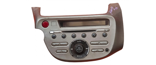 [ESHO-FI09-USOR] ESTEREO HONDA FIT 2009 AL 2014 C/BOTON P/RADIO AM/FM P/CD C/ENTRAD AUX DESMONTADO ORIGINAL COD. MF628EB